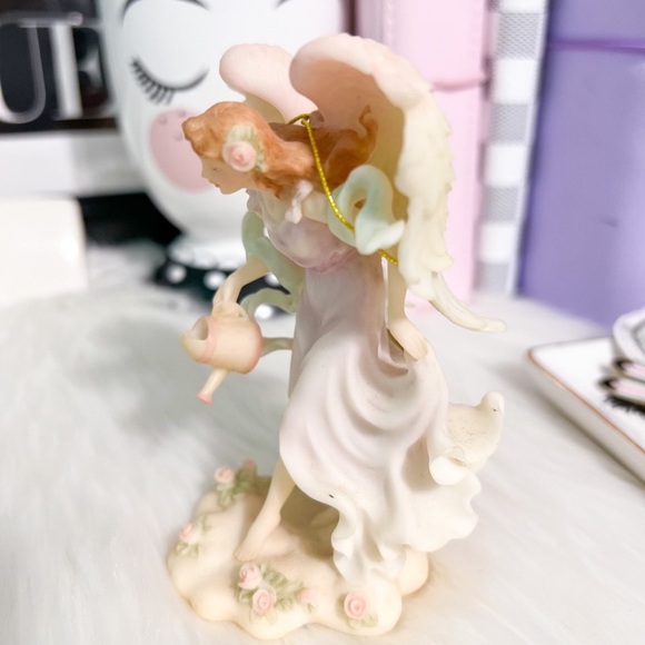 Angel - Picture 2 of 4